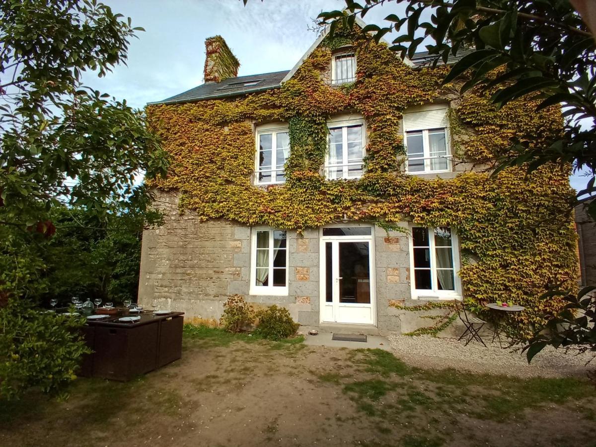 Villa DOMAINE DES TISSEYS vue sur le Mont St Michel à Dragey-Ronthon Extérieur photo